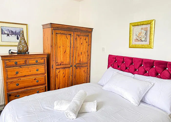 The Trinity Lodge - Self Serviced